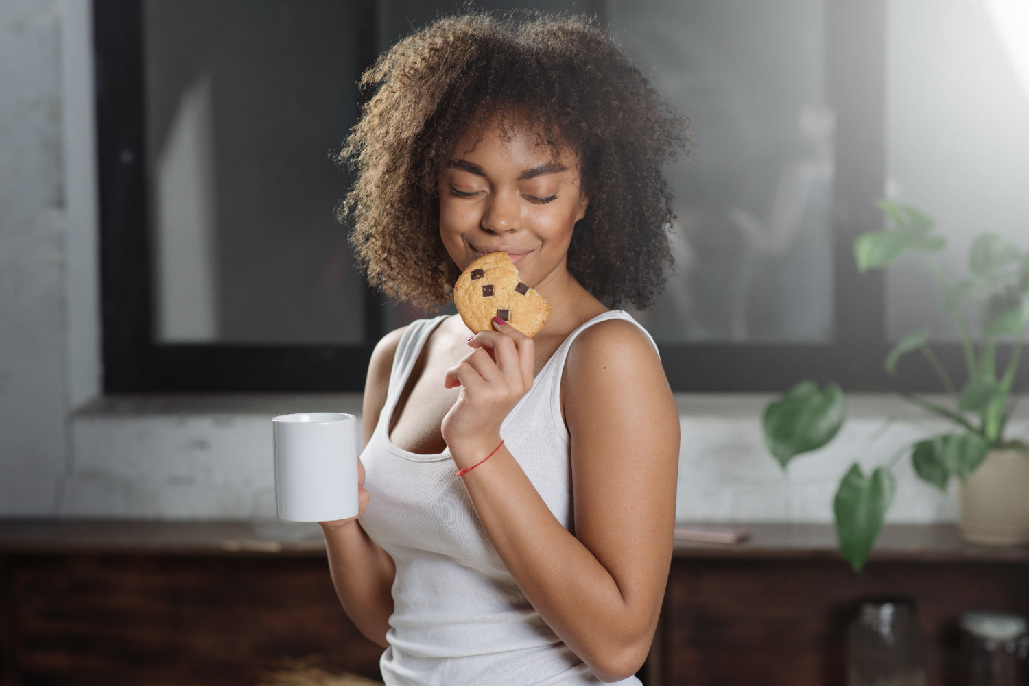 Stay on Track with Optislim's Irresistible Low-Calorie Chocolate Cookies and Bites